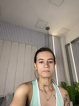 JuliaColemann online show from 04-15-26, 12:01