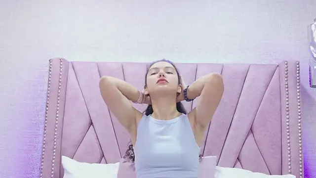 Snapshot of RoxanaAngel chatting on 02-02-26, 11:53 RoxanaAngel online show from 02-02-26, 11:53