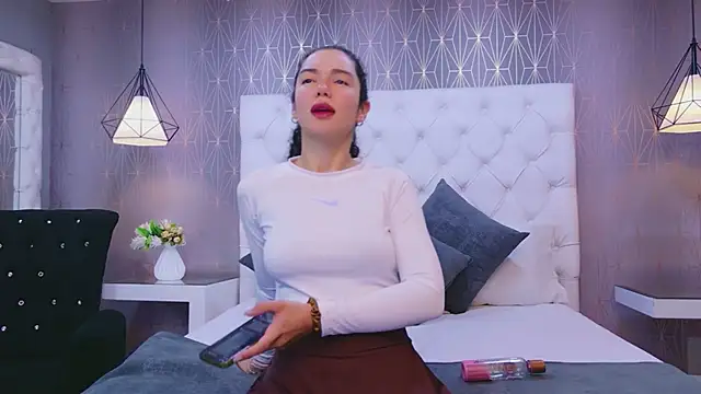 Snapshot of RoxanaAngel chatting on 02-08-26, 11:13 RoxanaAngel online show from 02-08-26, 11:13