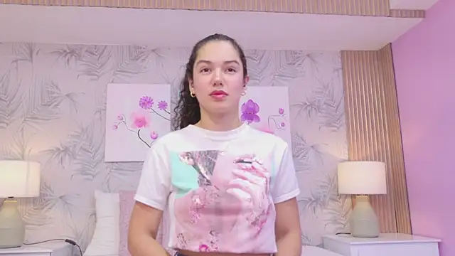 Snapshot of RoxanaAngel chatting on 02-23-26, 04:59 RoxanaAngel online show from 02-23-26, 04:59