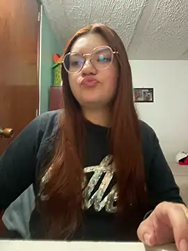 Snapshot of Vixroy7 chatting on 06-25-26, 12:10 Vixroy7 online show from 06-25-26, 12:10