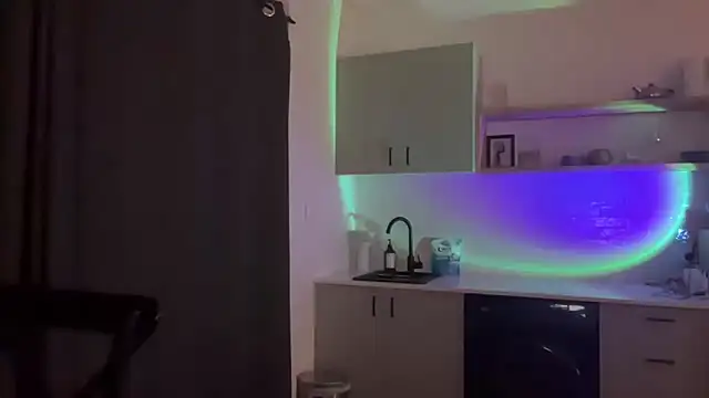 xopeachybaby online show from 04-26-26, 10:46