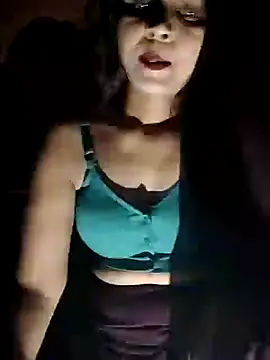 Ayesha Khan1 online show from 04-26-26, 07:39