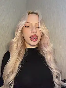 DayaFoxy online show from 04-24-26, 01:46