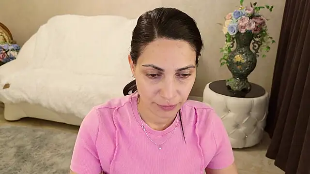 LovelyBeatrice online show from 02-08-26, 06:17