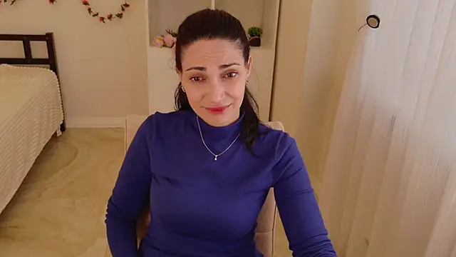 LovelyBeatrice online show from 04-19-26, 11:09