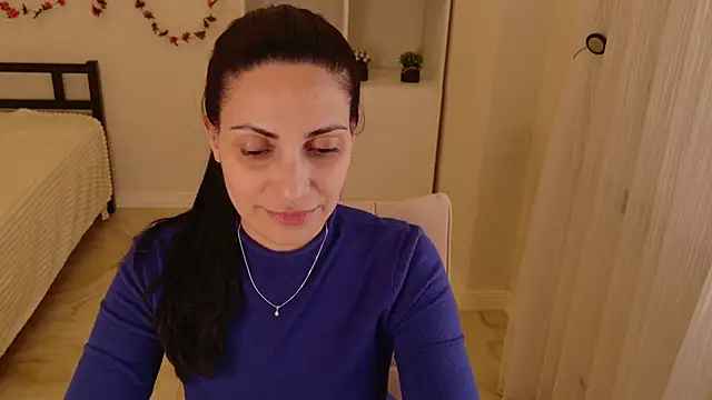 LovelyBeatrice online show from 04-19-26, 06:10