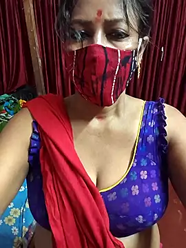 Snapshot of Little-Roshni chatting on 07-16-26, 06:03 Little-Roshni online show from 07-16-26, 06:03