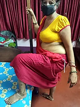 Snapshot of Little-Roshni chatting on 07-17-26, 06:02 Little-Roshni online show from 07-17-26, 06:02