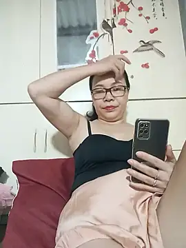 Snapshot of Nuna_689 chatting on 07-23-26, 02:48 Nuna 689 online show from 07-23-26, 02:48