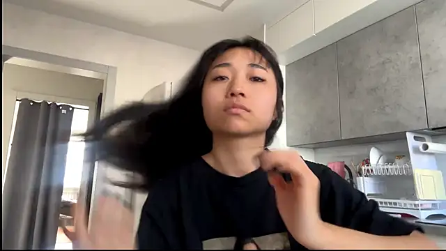 SweetMiaXO online show from 04-07-26, 10:09