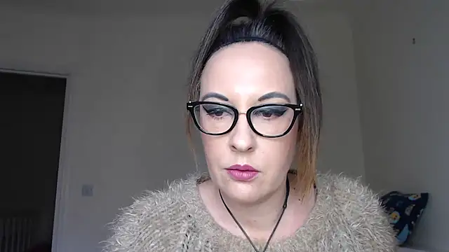 Snapshot of PsychicDominatrix chatting on 02-11-26, 10:53 PsychicDominatrix online show from 02-11-26, 10:53