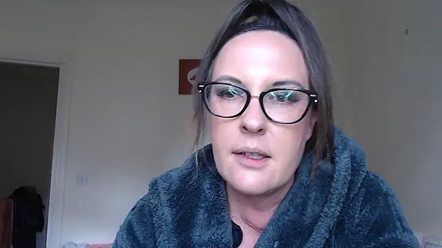Snapshot of PsychicDominatrix chatting on 06-10-26, 03:55 PsychicDominatrix online show from 06-10-26, 03:55