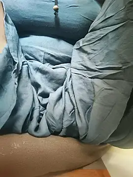 Snapshot of Hot-Anita_ chatting on 02-18-26, 07:04 Hot-Anita online show from 02-18-26, 07:04