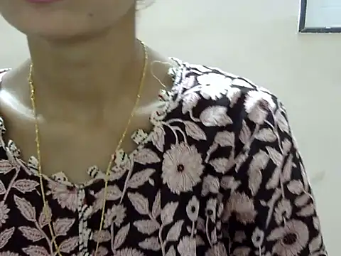 Snapshot of Kulsum_S chatting on 05-09-26, 01:05 Kulsum S online show from 05-09-26, 01:05