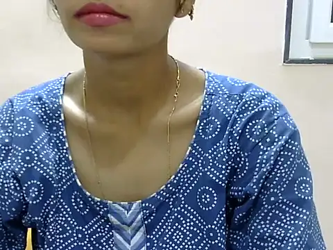 Snapshot of Kulsum_S chatting on 05-18-26, 01:28 Kulsum S online show from 05-18-26, 01:28