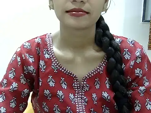 Snapshot of Kulsum_S chatting on 06-01-26, 01:13 Kulsum S online show from 06-01-26, 01:13