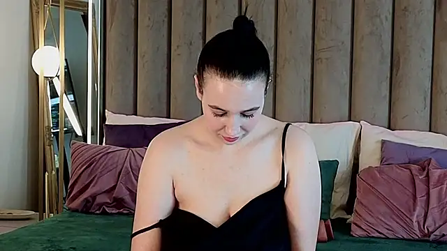 MavisReeve online show from 04-16-26, 09:54