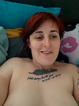 Snapshot of Tiara_XOX chatting on 05-20-26, 09:48 Tiara XOX online show from 05-20-26, 09:48