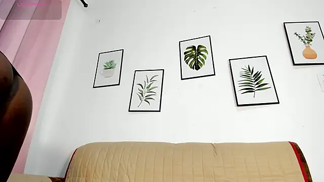 DomenicaW online show from 02-11-26, 12:32