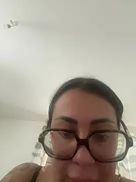 Melissa-suisse online show from 02-16-26, 02:13