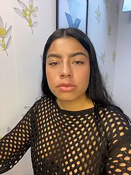 Laia white online show from 04-25-26, 11:24