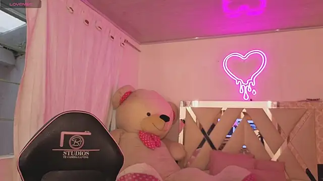 SABRIINA TAY online show from 03-24-26, 11:37