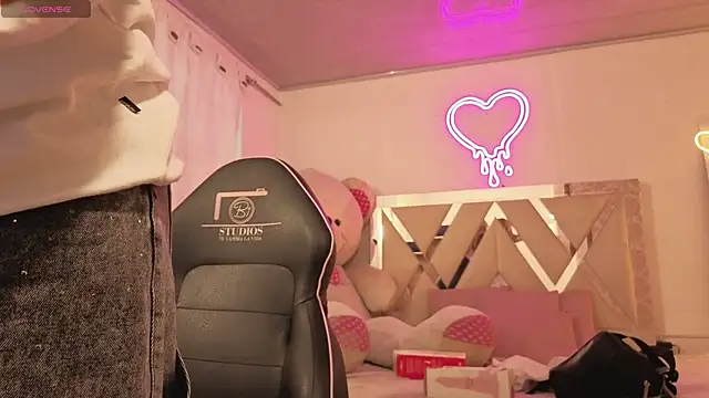 SABRIINA TAY online show from 04-04-26, 11:40