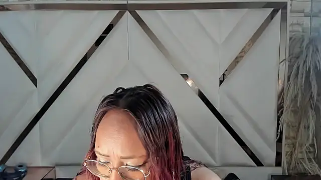 Shara Oz online show from 02-24-26, 02:31