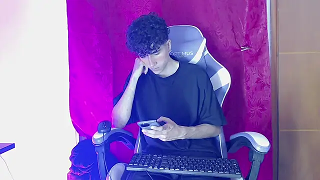 Johnny cagee  online show from 02-18-26, 01:12
