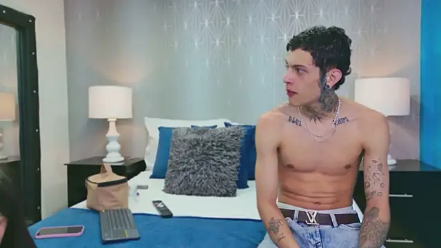 MadyAndEthan online show from 04-08-26, 12:49