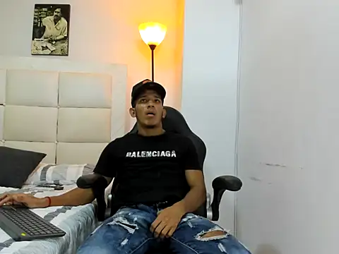 ricky spensar23cm  online show from 02-19-26, 02:29