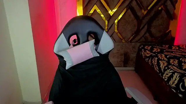 Luvienne online show from 02-02-26, 06:50