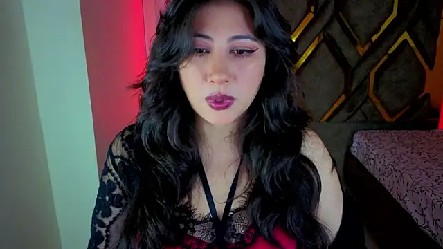 Luvienne online show from 02-15-26, 07:21