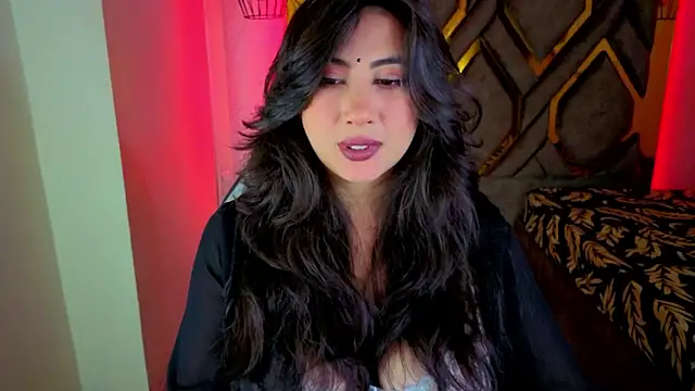 Luvienne online show from 02-28-26, 07:37