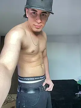 Maximuz1920 online show from 06-17-26, 10:54