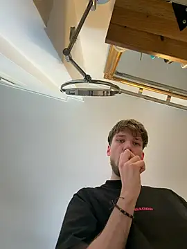 YoungSkinnyBoy20 online show from 02-15-26, 12:25