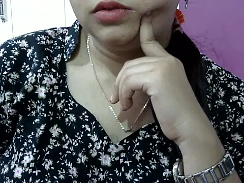 Cute Aliyaa online show from 04-25-26, 01:41