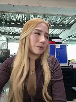 Isa cortes  online show from 04-22-26, 01:45