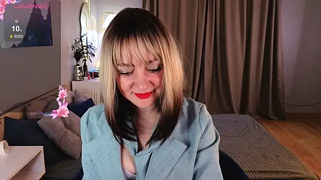 Oliiviaa  online show from 02-16-26, 08:10