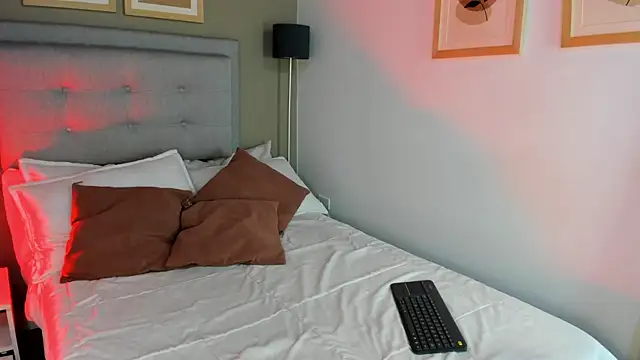 SalomeStorm  online show from 02-17-26, 08:59