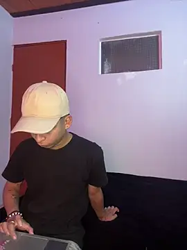 bliinkii and luka  online show from 04-01-26, 01:34