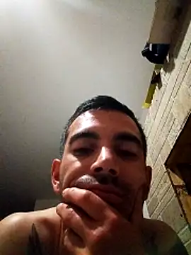 Snapshot of Mlo69 chatting on 03-21-26, 08:19 Mlo69 online show from 03-21-26, 08:19