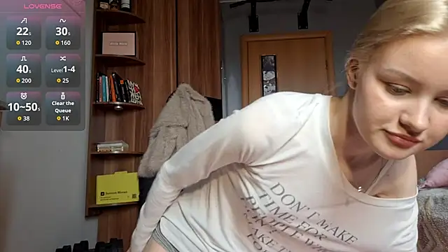 ChongTreece online show from 04-25-26, 07:22