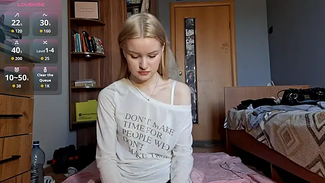 ChongTreece online show from 04-26-26, 08:23