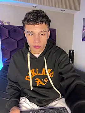 Dominik Souza online show from 04-24-26, 08:00