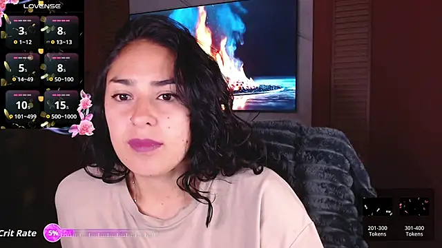 Snapshot of Iris_colette chatting on 06-05-26, 01:23 Iris colette online show from 06-05-26, 01:23