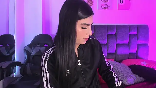 Isabella Moon9 online show from 04-15-26, 12:12