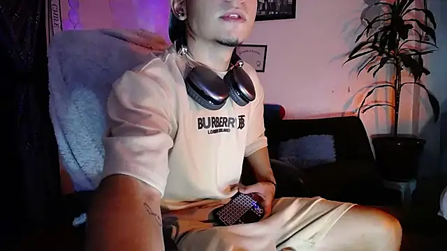 tiancam online show from 04-08-26, 02:44