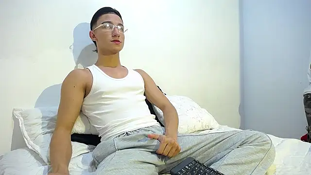 Snapshot of BabyAndy_ chatting on 06-07-26, 10:35 BabyAndy online show from 06-07-26, 10:35